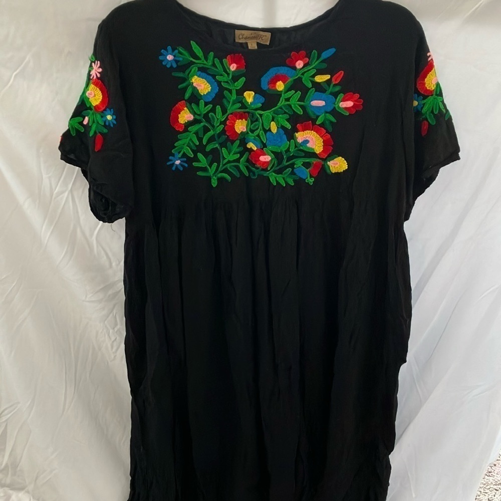 🇺🇸 SALE Chances R- Embroidered Black Flowy, Midi Dress-Size LG